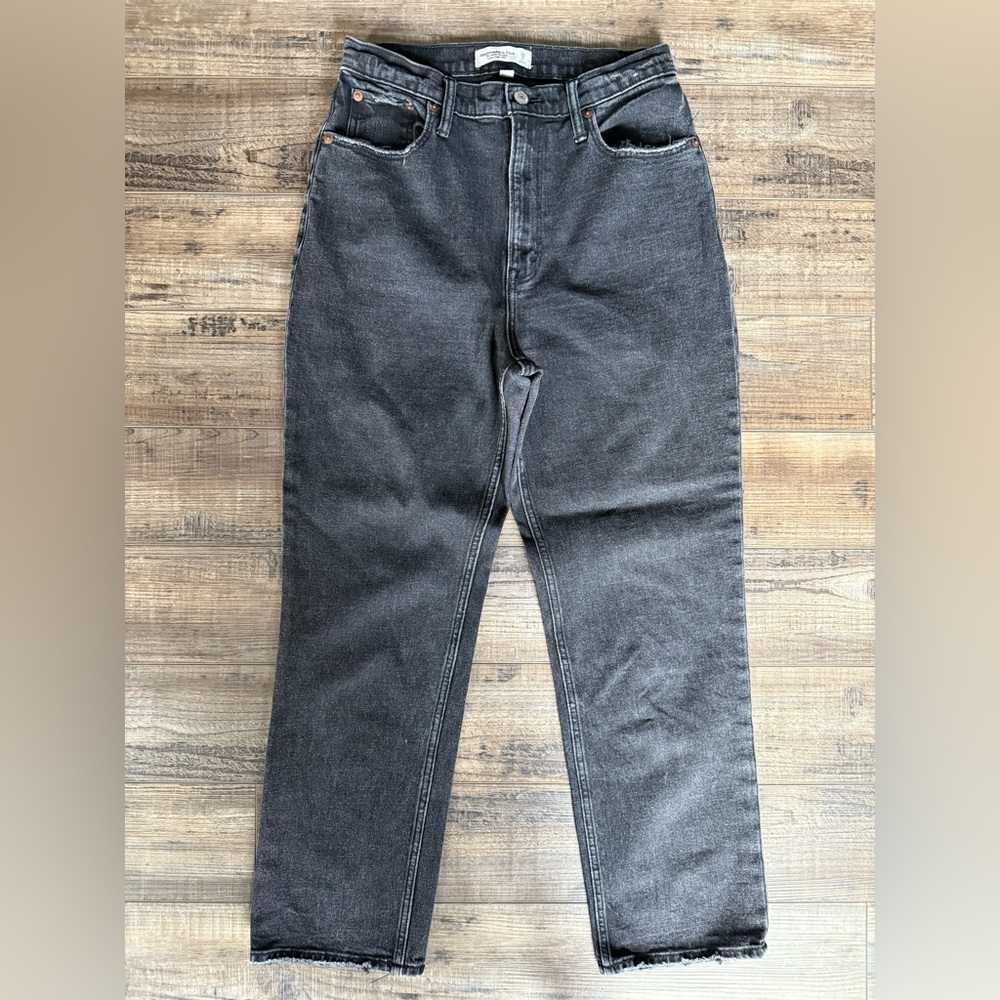 Abercrombie & Fitch Women's Straight Leg Jeans in Faded Black
